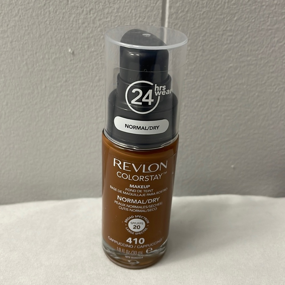 Huge Sale 🎉🎉  Revlon Colorsray Makeup Fondde teint 410 Cappuccino BNIB